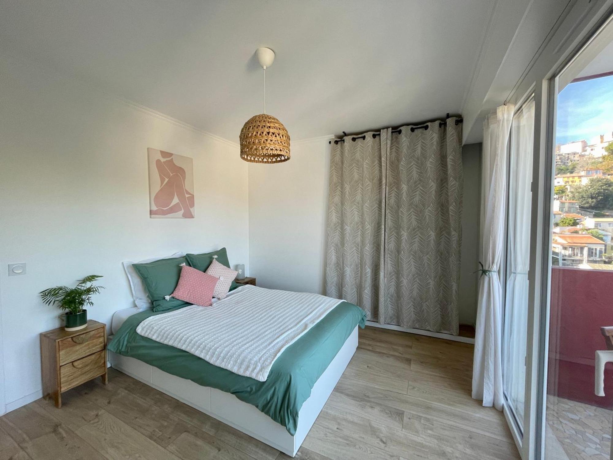 Bright Appartment With View Cagnes-sur-Mer Exterior photo